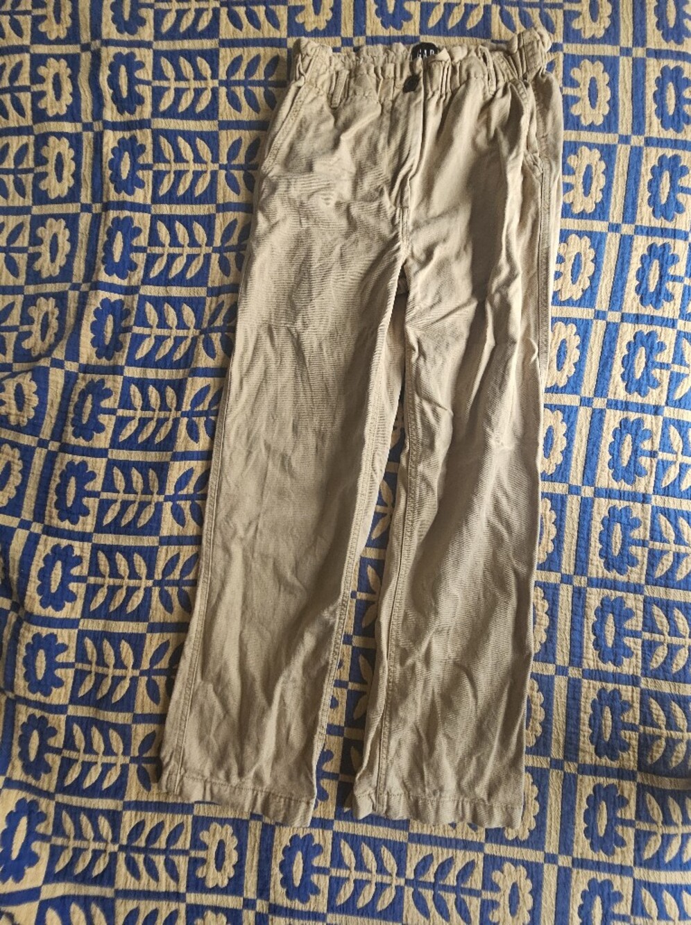 XS Gap Khaki Pants